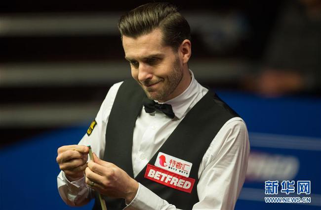 加上他早年 加上他早年