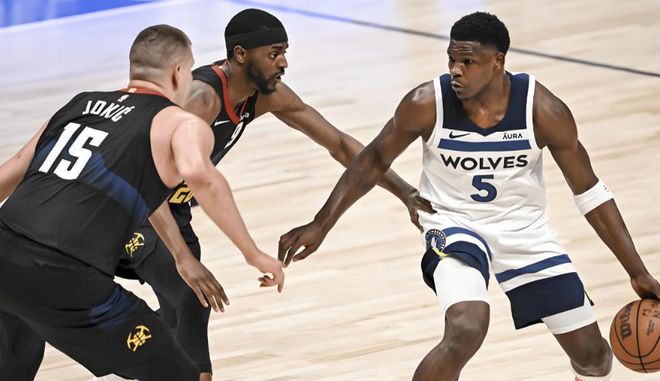 两队在俱乐 两队在俱乐