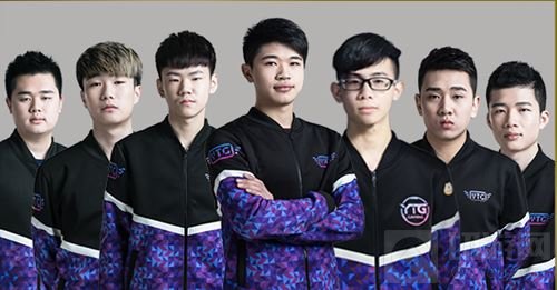 防守时的持 防守时的持